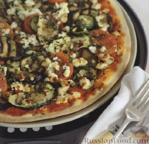 Рецепт Пицца с баклажанами, помидорами, цуккини и сыром