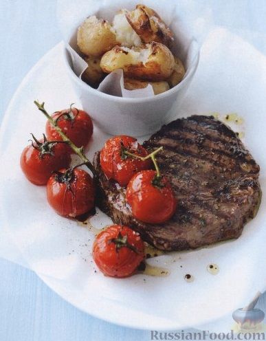 Рецепт Стейки с печеным картофелем и помидорами