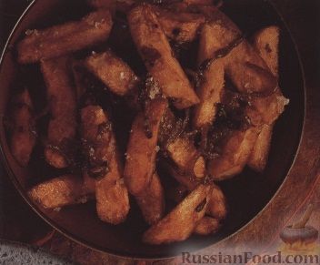 Рецепт Картофель фри с луком и острым соусом