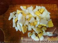 Фото приготовления рецепта: Яичные лепёшки с творожным сыром и ветчиной (в духовке) - шаг №9