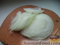 Фото приготовления рецепта: Салат из пекинской капусты с помидорами - шаг №3