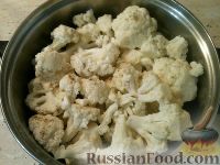 Фото приготовления рецепта: Закусочные кексы из цветной капусты - шаг №1