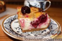 Фото к рецепту: Летний пирог с вишней и нектаринами