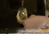 Фото приготовления рецепта: Заварные пирожные "Лебеди" со сгущенкой - шаг №9
