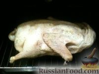 Фото приготовления рецепта: Запечённый рулет из свинины с грибами и беконом (в рукаве) - шаг №5