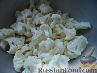 Фото приготовления рецепта: Кабачки, запеченные с цветной капустой - шаг №3