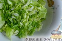 Фото приготовления рецепта: Зеленый греческий салат - шаг №4