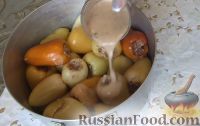 Фото приготовления рецепта: Болгарский перец, фаршированный мясом и рисом - шаг №11