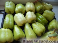 Фото приготовления рецепта: Запеченный болгарский перец с чесноком - шаг №1