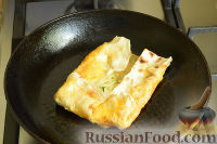 Фото приготовления рецепта: Конвертик из лаваша c кабачками и сыром - шаг №8