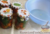 Фото приготовления рецепта: Маринованные помидоры (без стерилизации) - шаг №3