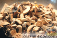 Фото приготовления рецепта: Салат с цветной капустой, орехами и грибами - шаг №4