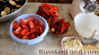 Фото приготовления рецепта: Салат "Ленивый огонёк" из баклажанов с помидорами (на зиму) - шаг №4