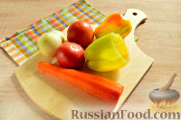 Фото приготовления рецепта: Овощной салат с помидорами (на зиму) - шаг №2