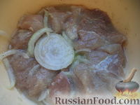 Фото приготовления рецепта: Шашлык из свинины в белом вине - шаг №4