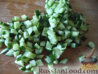 Фото приготовления рецепта: Азербайджанский суп «Овдух» (окрошка на кефире) - шаг №9