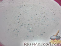 Фото приготовления рецепта: Торт-мусс из ежевики с йогуртом (без выпечки) - шаг №5