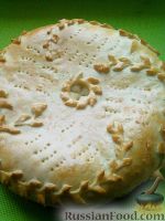Фото к рецепту: Пирог со свежей капустой