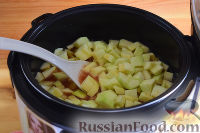 Фото приготовления рецепта: Салат из болгарского перца и кабачков, на зиму (в мультиварке) - шаг №4