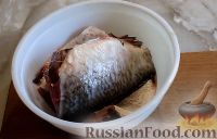 Фото приготовления рецепта: Биточки рыбные (из карася), запеченные в духовке - шаг №1