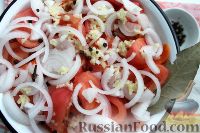 Фото приготовления рецепта: Овощной салат на зиму (без стерилизации) - шаг №8
