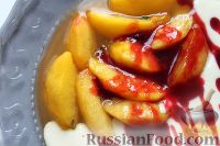 Фото приготовления рецепта: Десерт из персиков с ликером - шаг №13