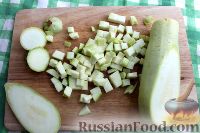 Фото приготовления рецепта: Салат из кабачков и баклажанов на зиму (без стерилизации) - шаг №3