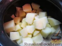 Фото приготовления рецепта: Куриные сердечки в горшочках, с овощами - шаг №4