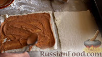 Фото приготовления рецепта: Острые сырные палочки из слоеного теста - шаг №4