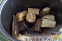 Фото приготовления рецепта: Баклажаны, запеченные в мультиварке (на зиму) - шаг №3