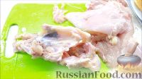 Фото приготовления рецепта: Курица, фаршированная блинами - шаг №7