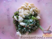 Фото приготовления рецепта: Салат из стручковой фасоли и макарон - шаг №2