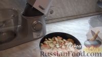 Фото приготовления рецепта: Яблочная шарлотка от Ольги - шаг №4