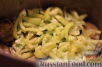 Фото приготовления рецепта: Аджапсандали (тушеные овощи) - шаг №4