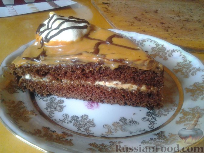 Шоколадный медовый торт Торжество с джемом и сливочным кремом на сгущенке
