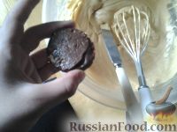 Фото приготовления рецепта: Безе с шоколадом и кремом - шаг №3