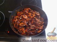 Фото приготовления рецепта: Жареные креветки в панцире - шаг №3