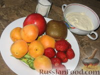 Фото приготовления рецепта: Фруктовый салат с абрикосами - шаг №1