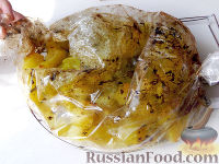 Фото приготовления рецепта: Картошка в рукаве (в аэрогриле) - шаг №8