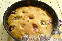Фото приготовления рецепта: Пирог со сливами - шаг №11