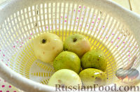 Фото приготовления рецепта: Компот из груш и яблок (на зиму) - шаг №2