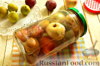 Фото к рецепту: Компот с целыми грушами, сливами и яблоками (на зиму)