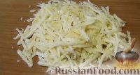 Фото приготовления рецепта: Салат из цветной капусты с сыром и чесноком - шаг №3
