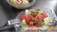 Фото приготовления рецепта: Салат из арбуза и мидий - шаг №11