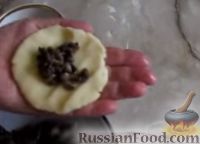 Фото приготовления рецепта: Картофельные крокеты с грибами (в духовке) - шаг №7