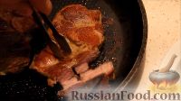 Фото приготовления рецепта: Стейк из свинины с соусом - шаг №14