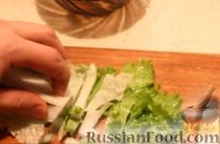 Фото приготовления рецепта: Теплый салат "Дары моря" из морепродуктов - шаг №2