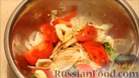 Фото приготовления рецепта: Теплый салат "Дары моря" из морепродуктов - шаг №11