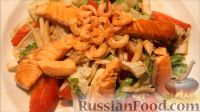 Фото приготовления рецепта: Теплый салат "Дары моря" из морепродуктов - шаг №13