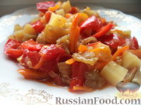Фото к рецепту: Овощное рагу с баклажанами, сладким перцем и картофелем
